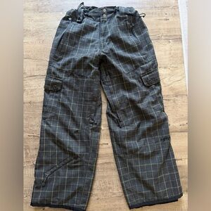 Lamar snowboard/ski pants, snow pants men’s med. Like new gray/green